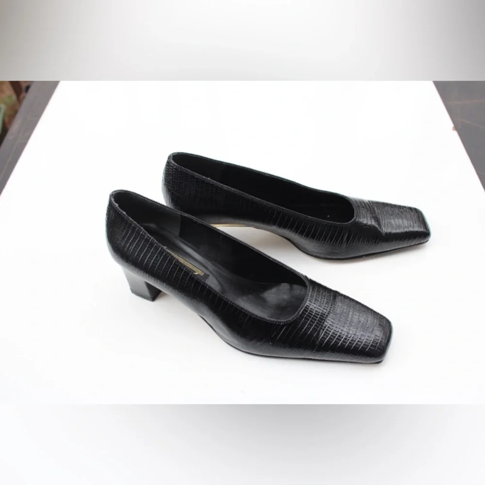 J. Renee pumps